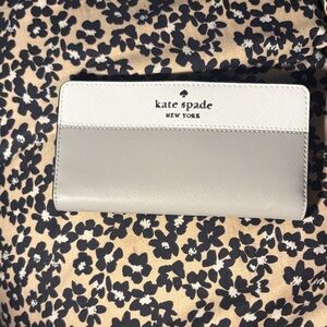 Kate Spade Two-Tone Gray and White Wallet